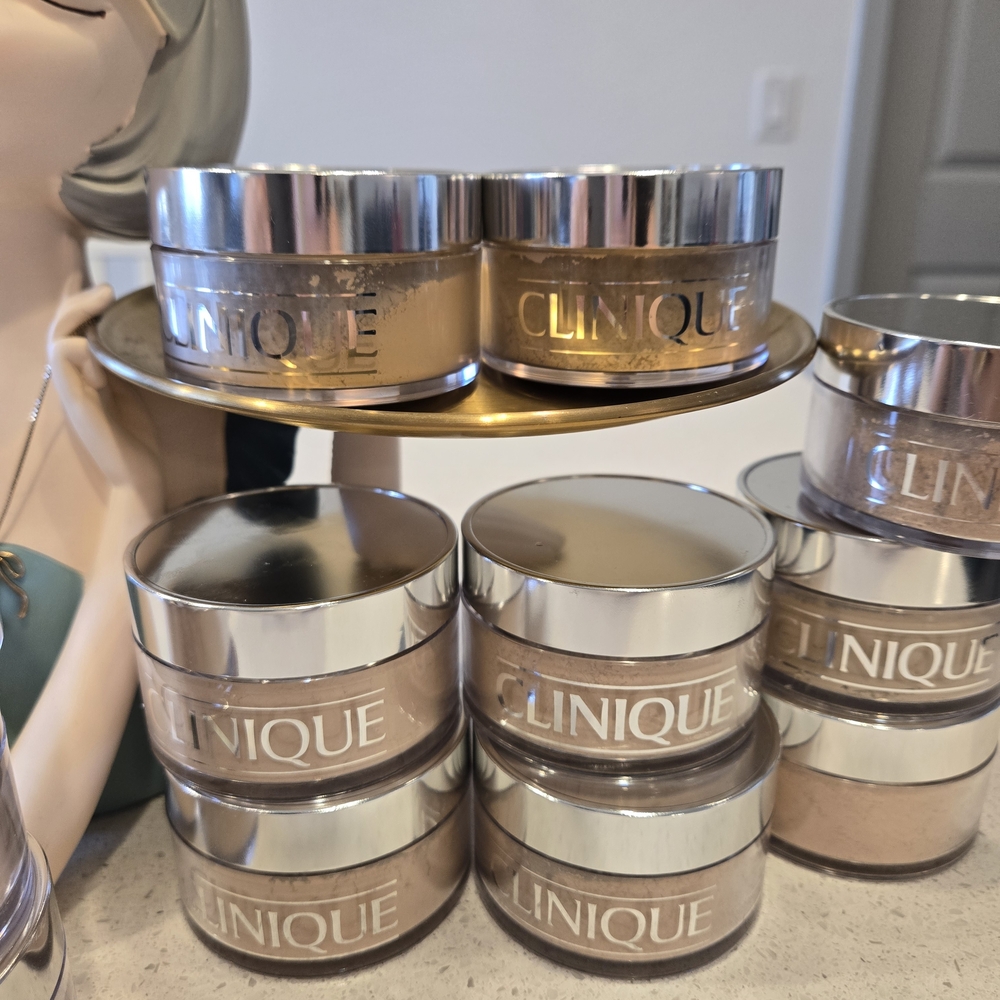 Clinique Blended Face Powder Set of 2 For $30 New & Sealed – Choose Shade - Picture 2 of 12